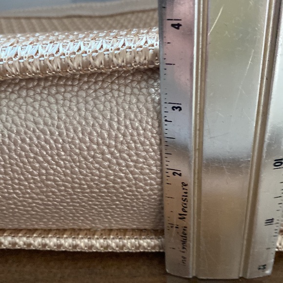 Stone Mountain Accessories Gold Shoulder Bag - Picture 7 of 8